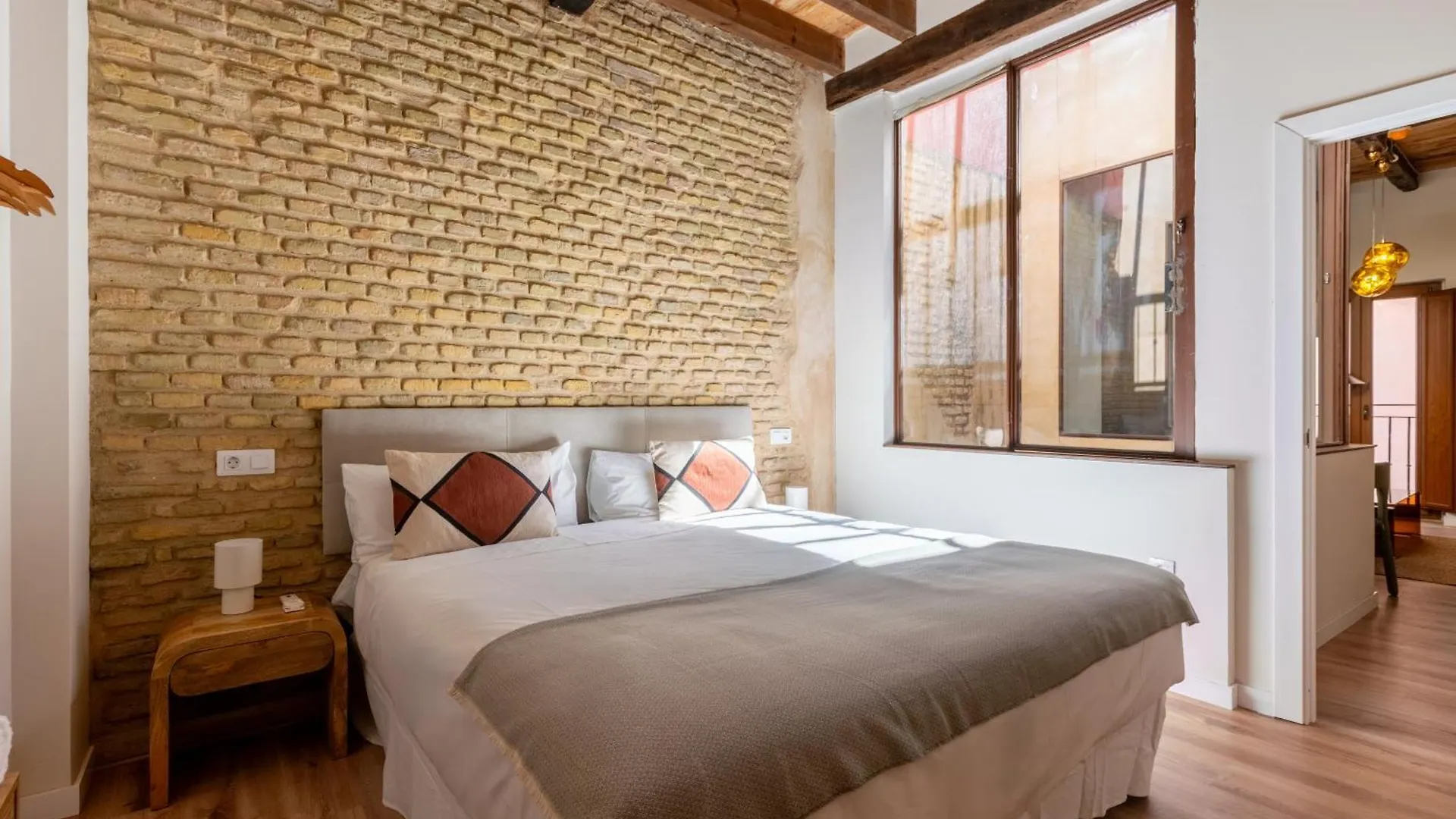 Aparthotel O&L Casa Barrabas Siviglia