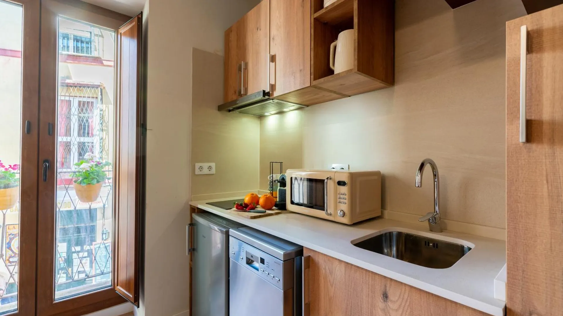 Aparthotel O&L Casa Barrabas Siviglia