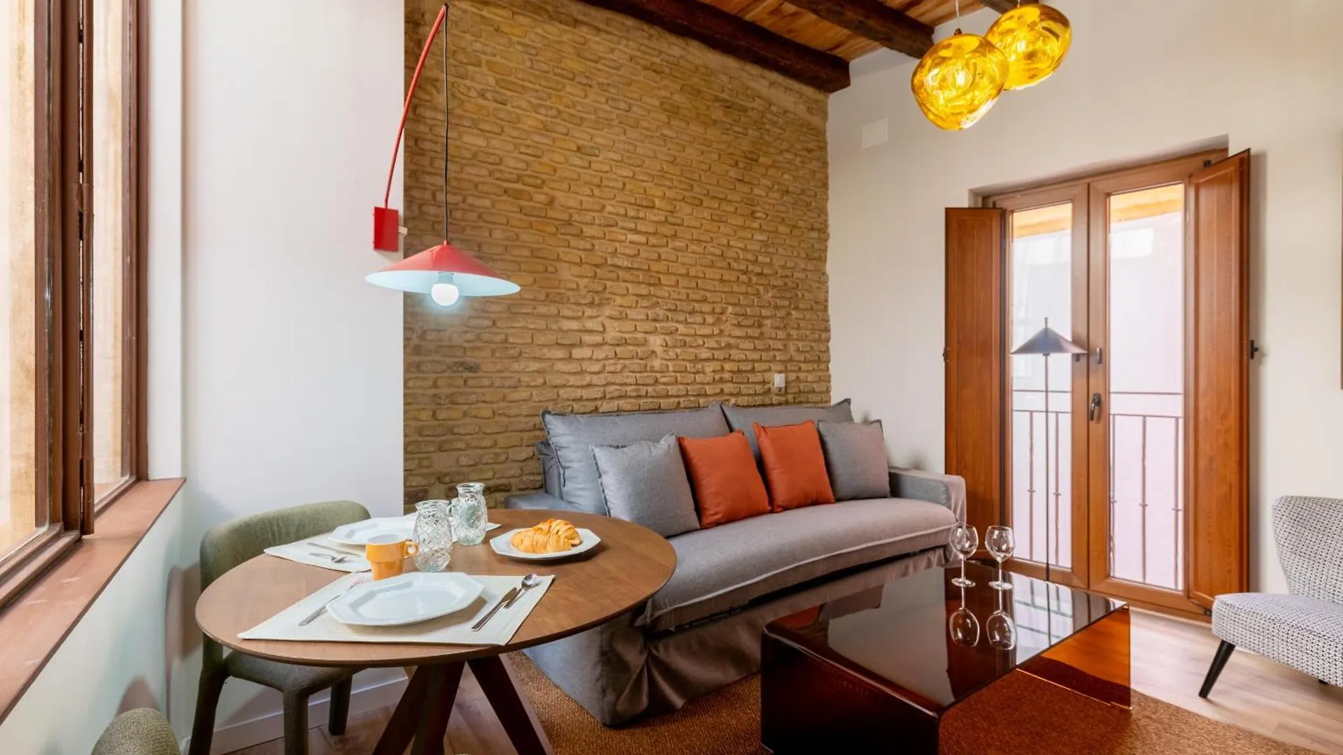 Aparthotel O&L Casa Barrabas Siviglia