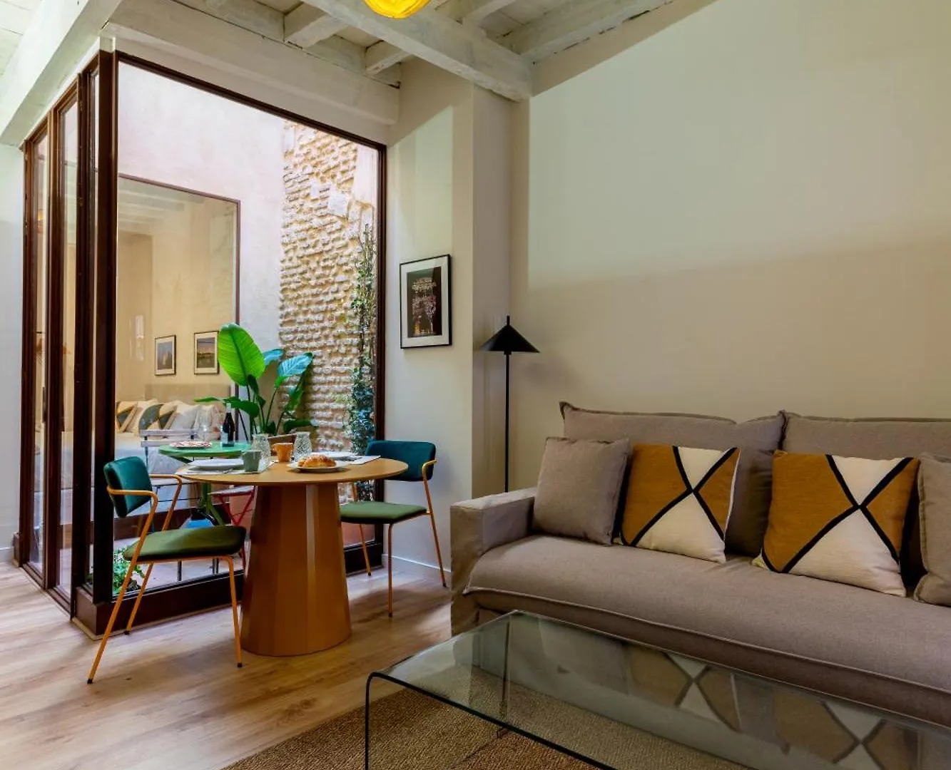 Aparthotel O&L Casa Barrabas Siviglia Spagna