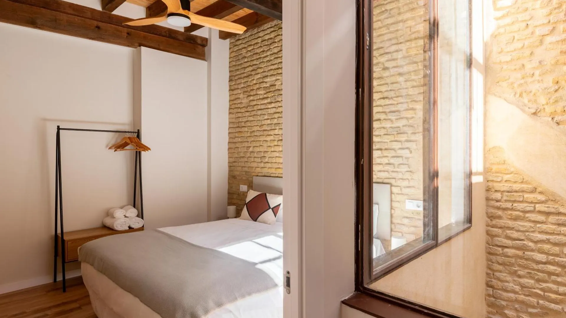 Aparthotel O&L Casa Barrabas Siviglia