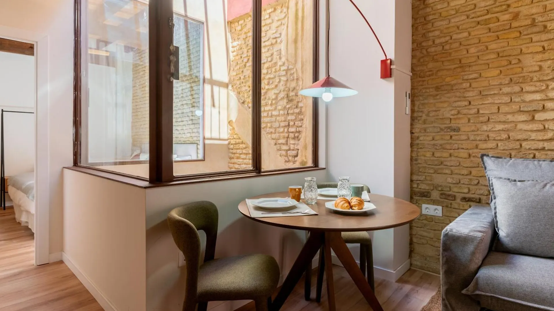 O&L Casa Barrabas Aparthotel Seville