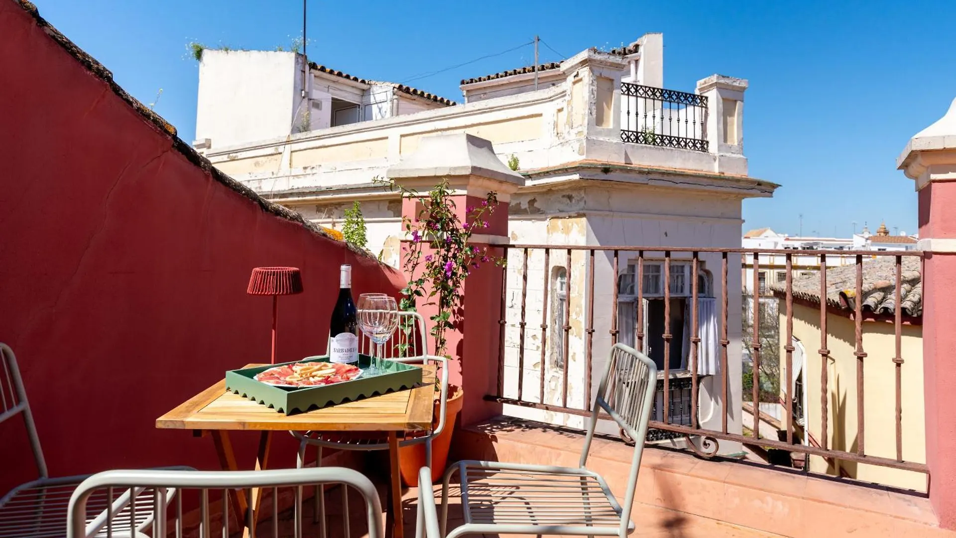 O&L Casa Barrabas Aparthotel Seville