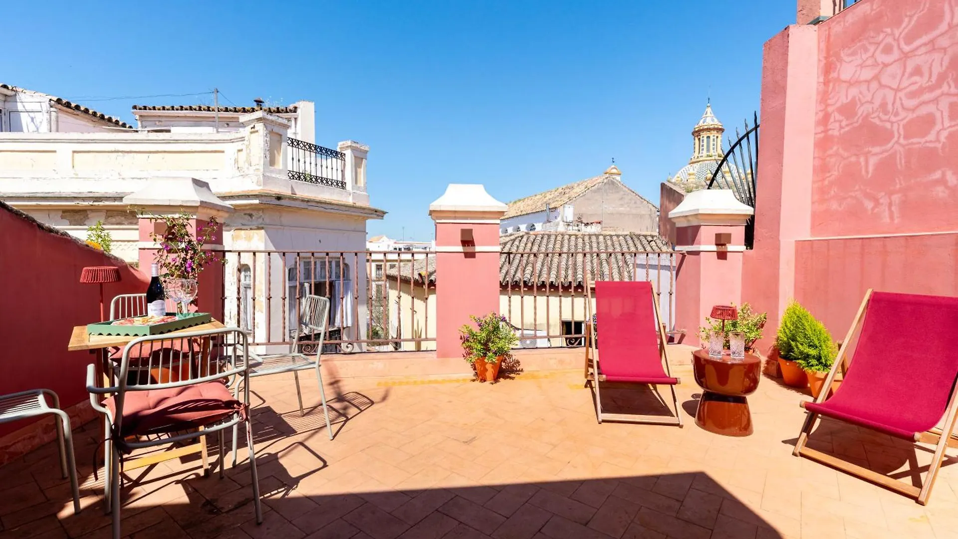 O&L Casa Barrabas Aparthotel Seville