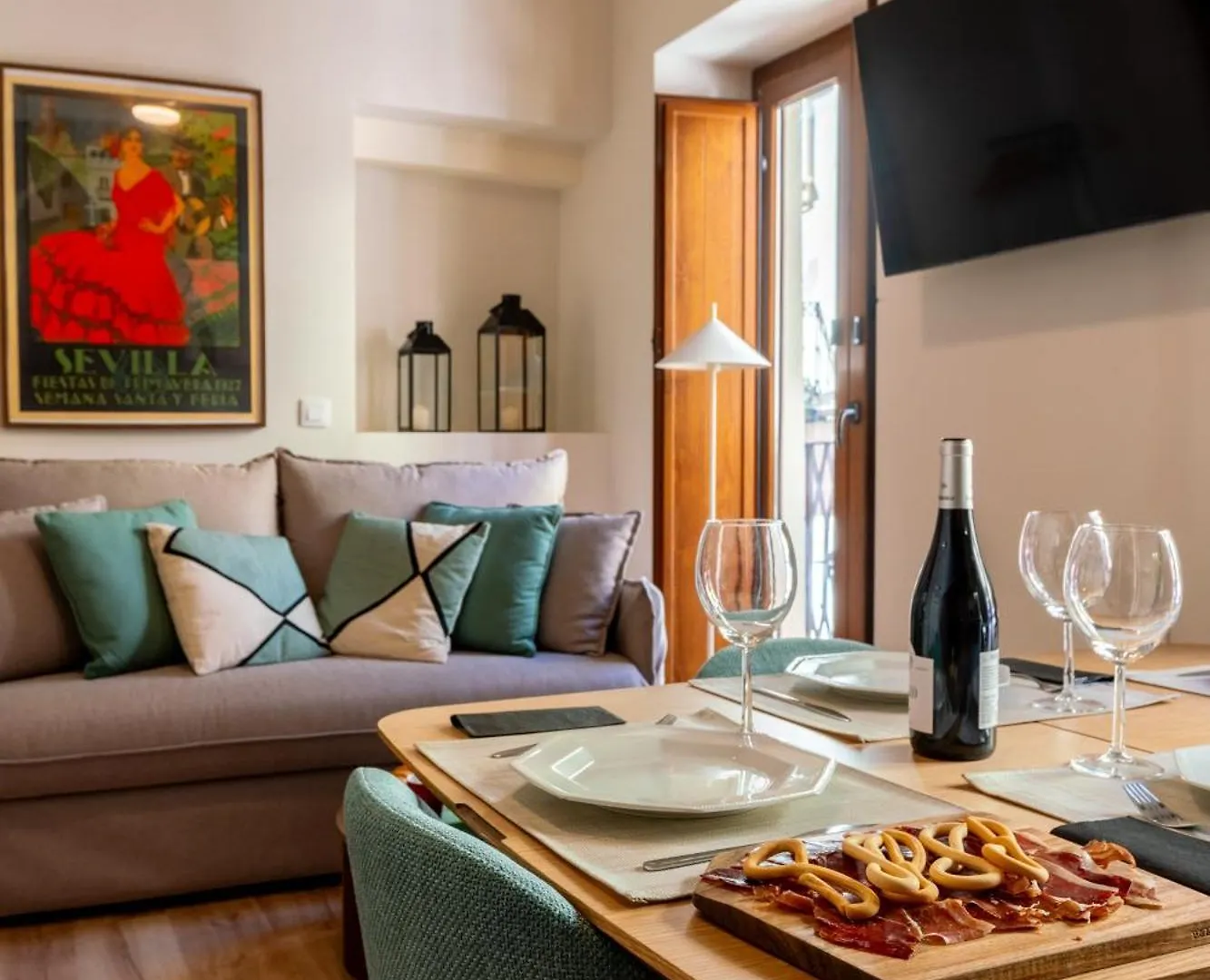 O&L Casa Barrabas Aparthotel Seville 0*,