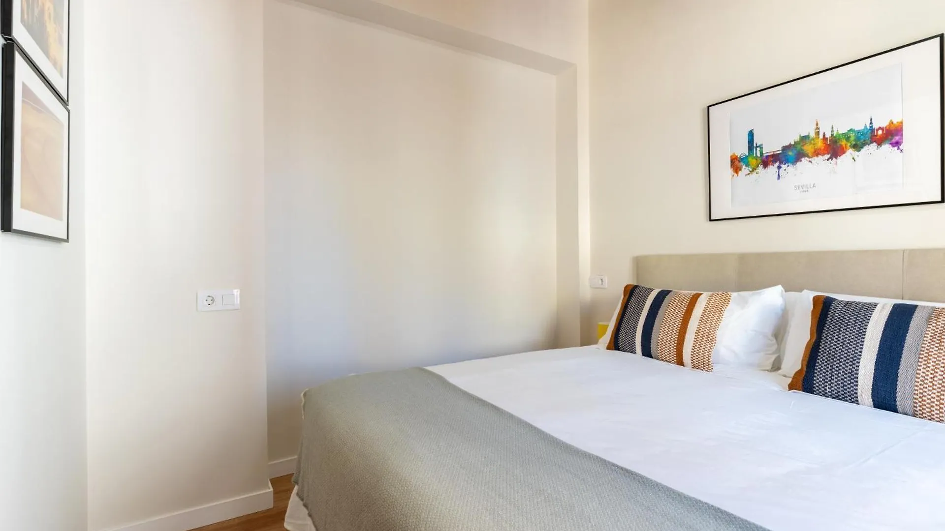 O&L Casa Barrabas Aparthotel Seville 0*,  Spain